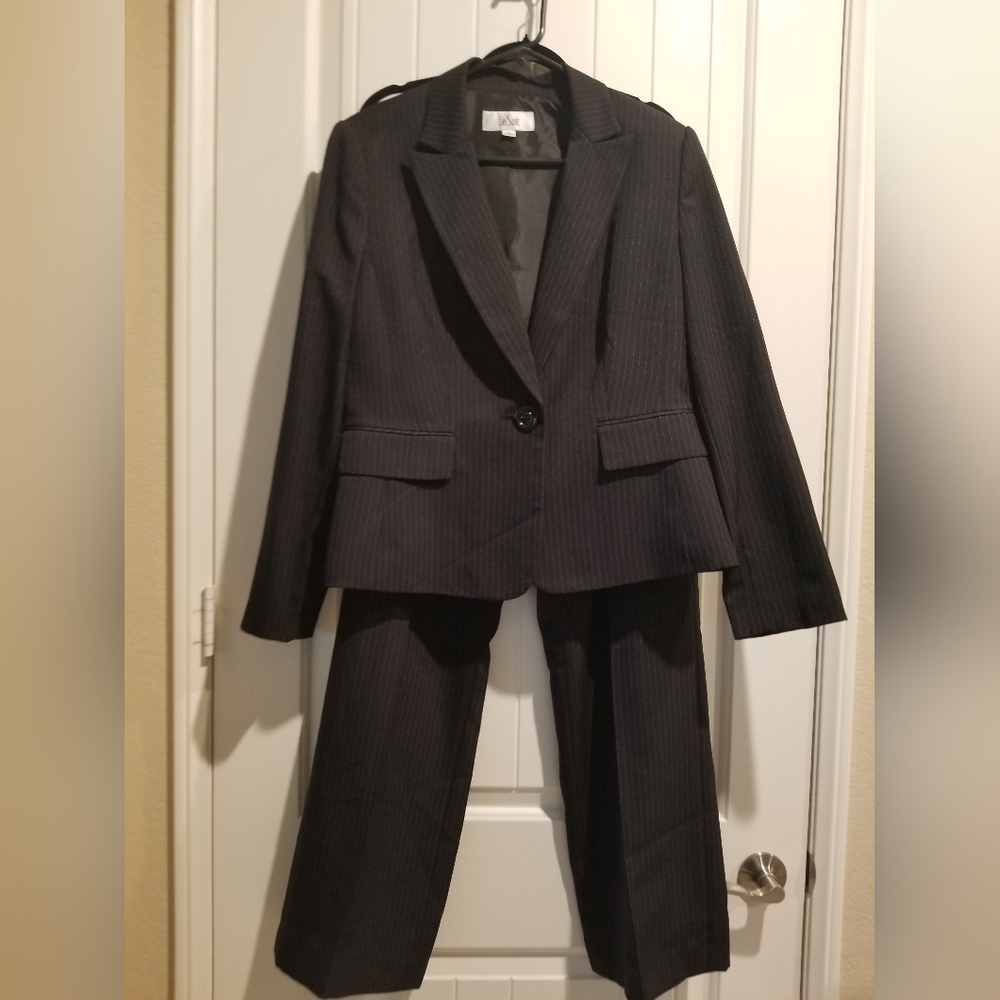 Le Suit Women's Pinstripe Black Pantsuit